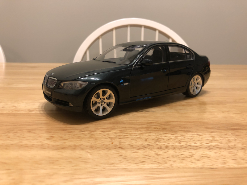 Illustration for article titled I wanted a green E90, so I bought a green E90